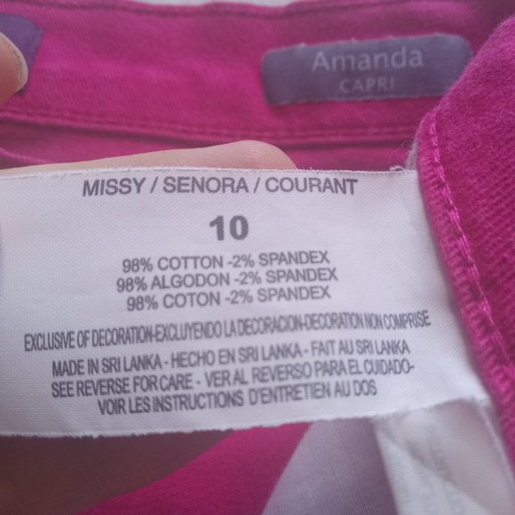 Gloria Vanderbilt Amanda Classic Stretch Hot Pink Capri Jeans - Picture 2 of 4